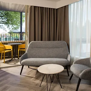 4* Apartahotel Roomzzz Stratford