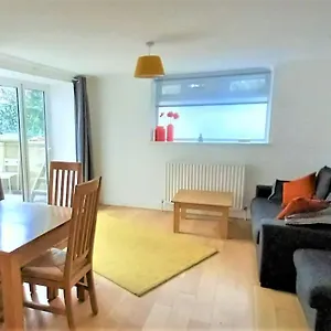 2 Bedroom Victorian Garden Flat London