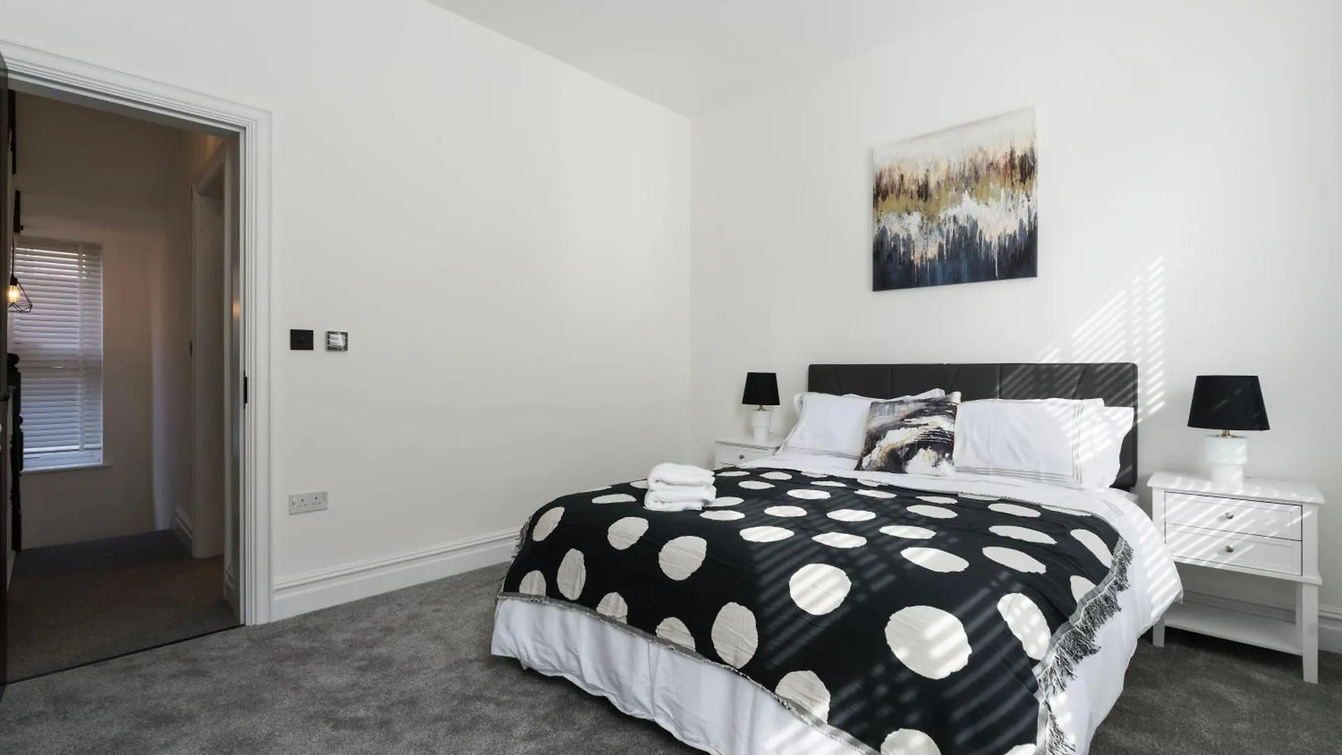 The Royal Whitechapel Apartment London