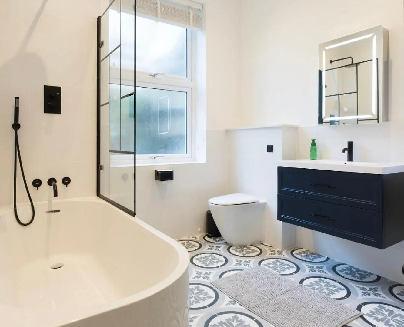 The Royal Whitechapel Apartment London